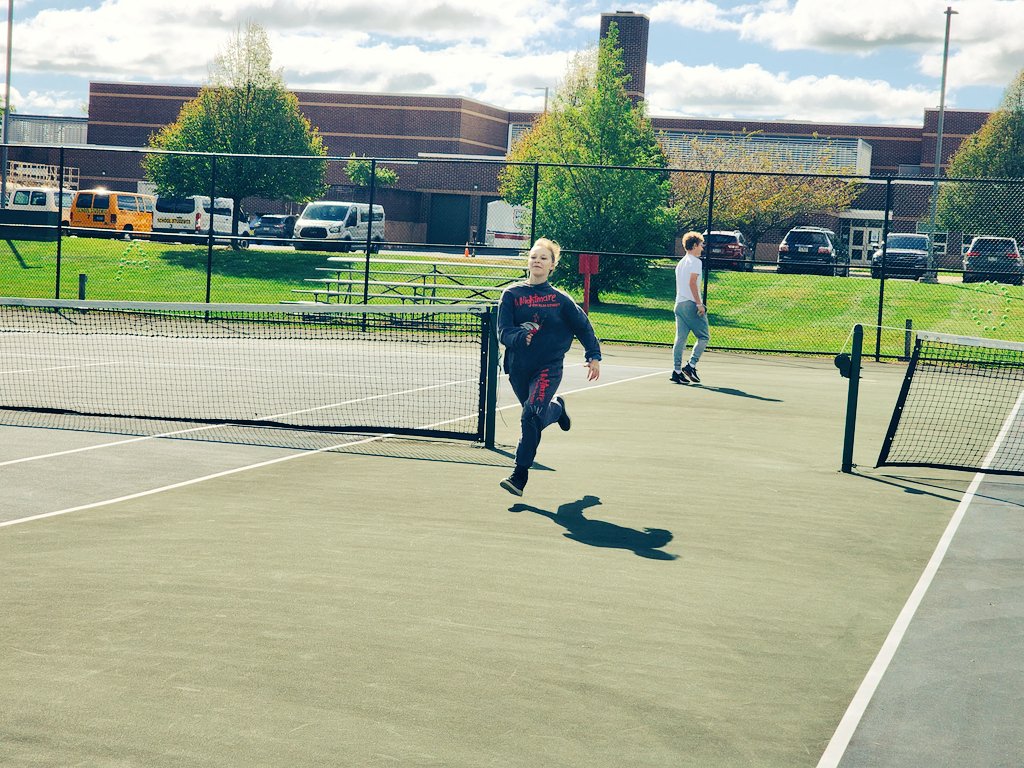 Another Day in the Life of a PE Student - TRB. Working on various skills and emphasizing teamwork 🤗