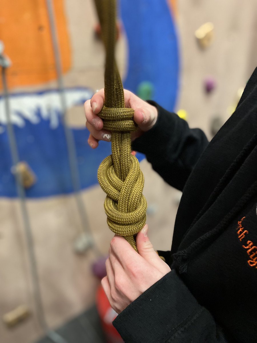 PHS_OutdoorEd's tweet photo. It was a busy wee session tonight but some great climbing going on.
Here we have Kieran & Erin making some good progress with personal climbing and Olivia showing us a textbook rethreaded fig. 8 knot!
Great work all round!
#climbclub #weAREphs
@PerthHighSchool https://t.co/G0Yc5uIjUq