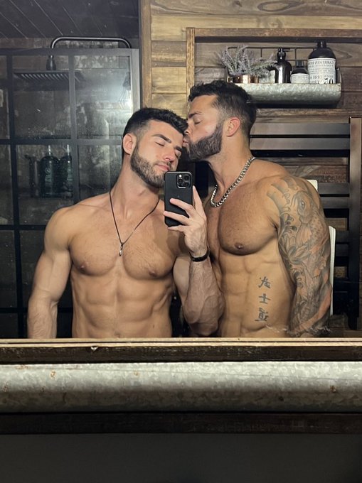 New vid with babe @xavier_rob17 https://t.co/hjytccdpTw https://t.co/nOwo48GNkC<a class="tags" href="/tag/xavier_rob17">@xavier_rob17</a>