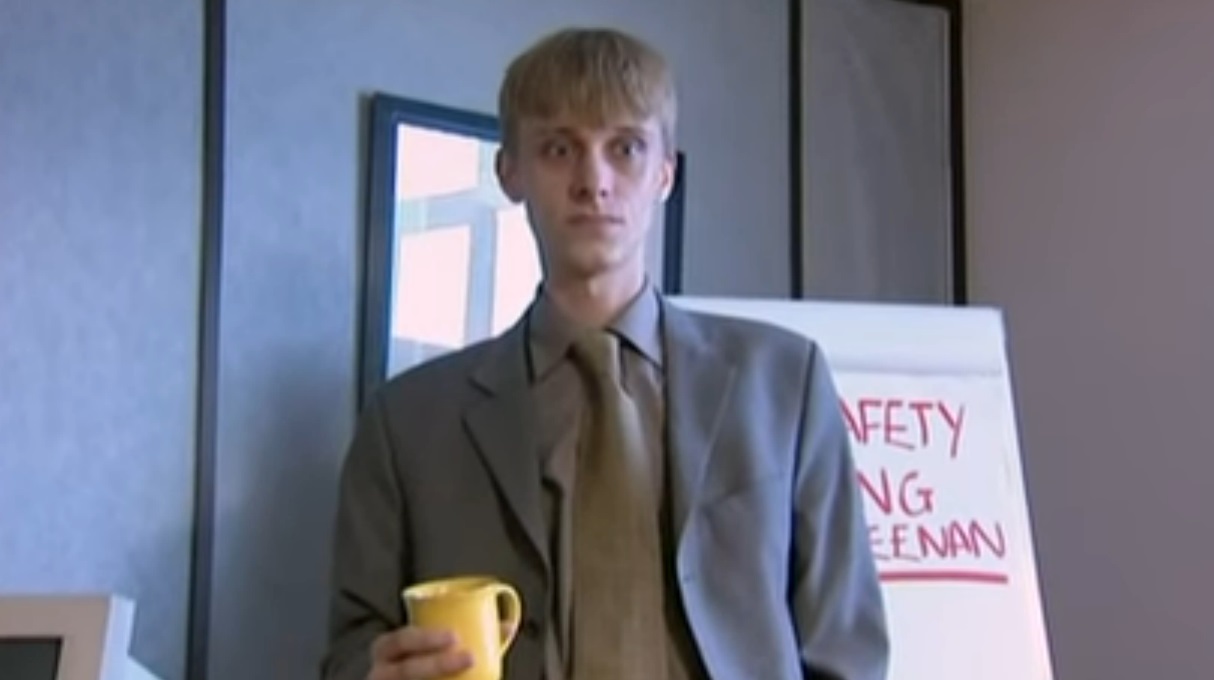 A Happy Birthday to Mackenzie Crook who is celebrating his 51st birthday, today. 