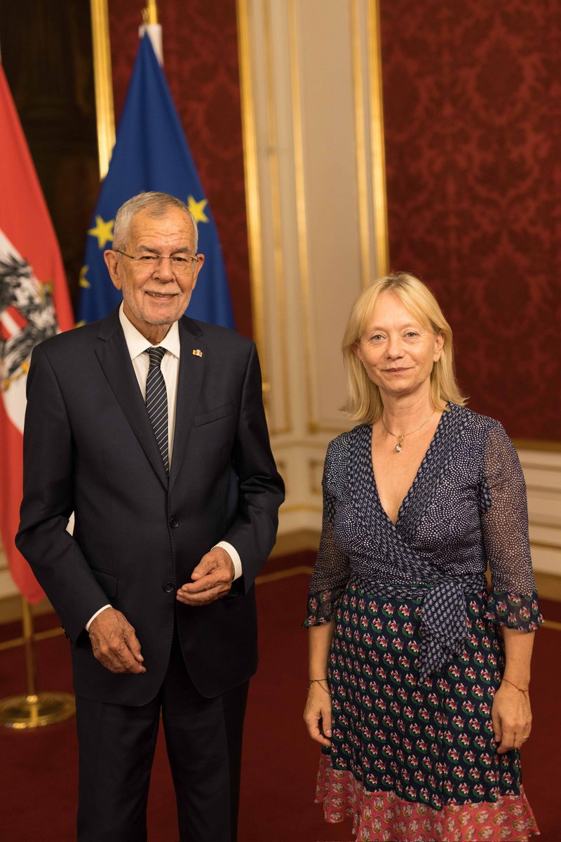 AustAmbAlg's tweet photo. Dans le cadre de la conférence annuelle des ambassadeurs, un échange a eu également lieu avec le Président Fédéral Alexander van der Bellen. 
Merci pour l'hospitalité et l'accueil personnalisé 🇦🇹 https://t.co/unNfYq8OMN