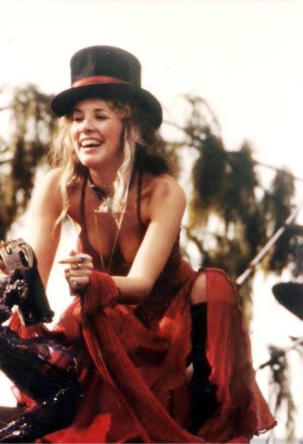 crockpics's tweet photo. Stevie Nicks, 1978 https://t.co/hRMysrsQ2X