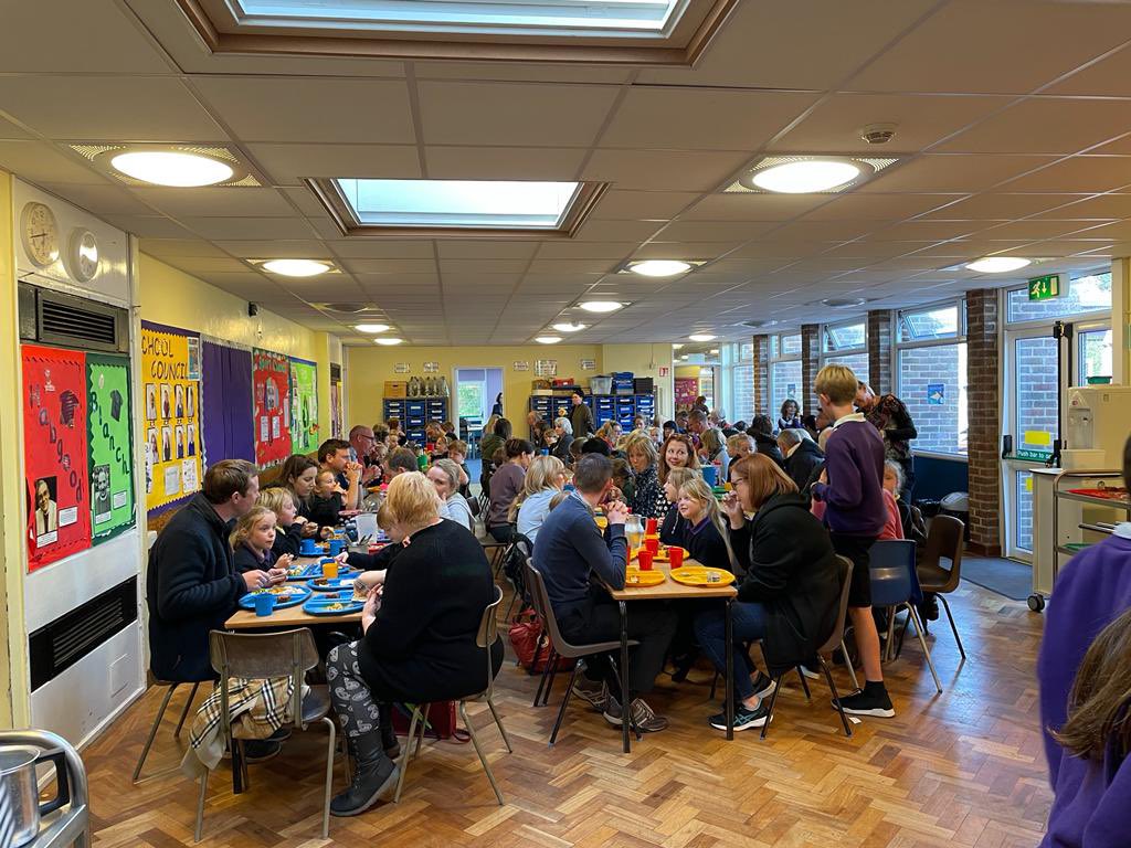 AYJSupdates's tweet photo. A super successful parent lunch today with year 3. Well done to our fabulous kitchen staff who worked hard to make it happen . https://t.co/HqU4VTNEtR
