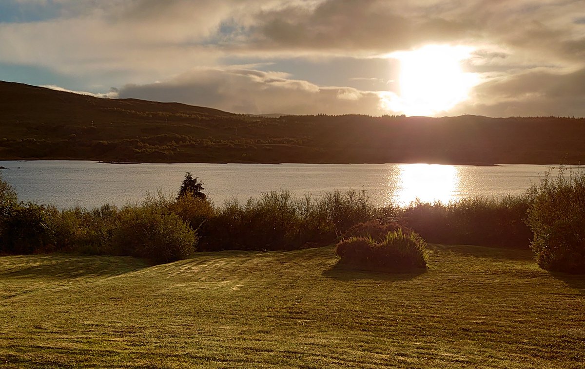 #IsleofSkye 
 #Sleat
<a href="/kinloch_lodge/">Kinloch Lodge</a> 
Many thanks to all the team at Kinloch Lodge for an excellent meal and service. Highly recommended.

“Food brings people together on many different levels. It’s nourishment of the soul and body; it’s truly love.”

Giada De Laurentiis