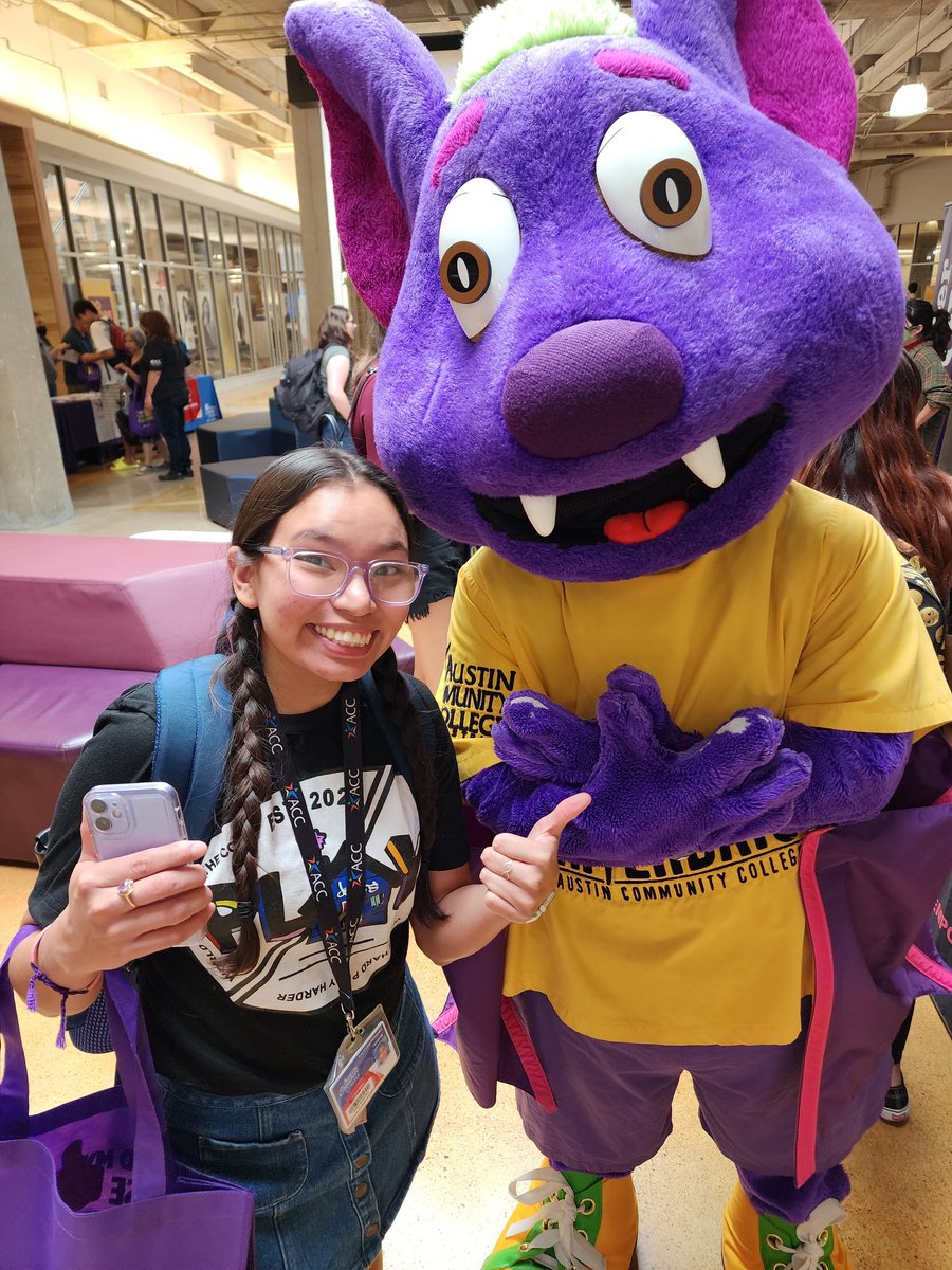 RBtheRiverbat's tweet photo. #ACCHighland is where all of the action is today. #RiverbatBash hosted by @accstudentlife @accdistrict 🦇 https://t.co/y9b8Ww8X6W