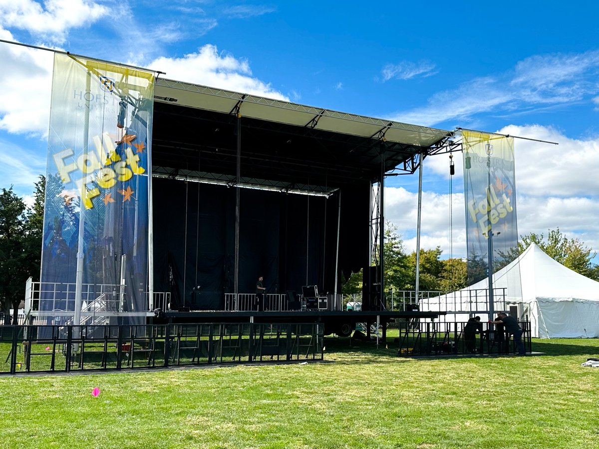 The stage is being set for #HUFallFest 2022. We can't wait to see you there, Hofstra Pride! 🍂