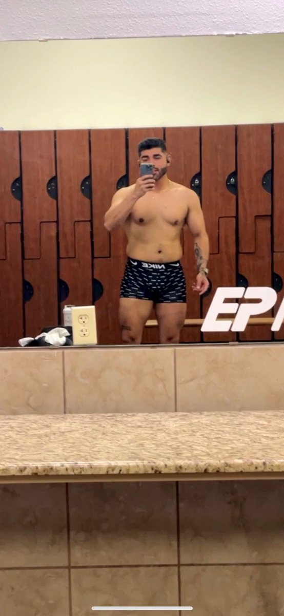 mexicanduvalin's tweet photo. daddy szn has arrived https://t.co/XZ9hoLOcD5