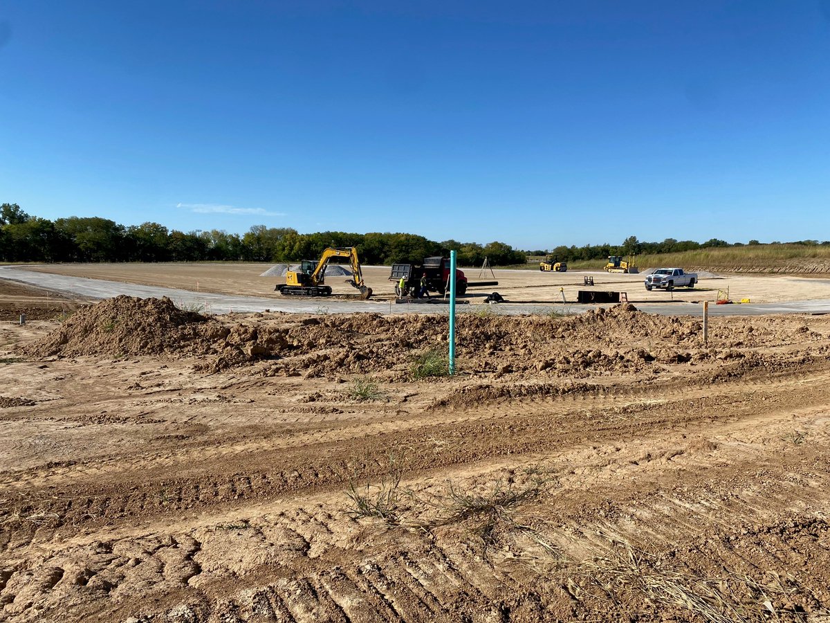 rothbm74's tweet photo. Taking advantage of this beautiful weather.  Brick, roofing, sidewalks and track all being constructed at Platte Purchase Middle School. 
@McCownGordon @HollisandMiller #PCR3Proud https://t.co/xyU7V3hATB