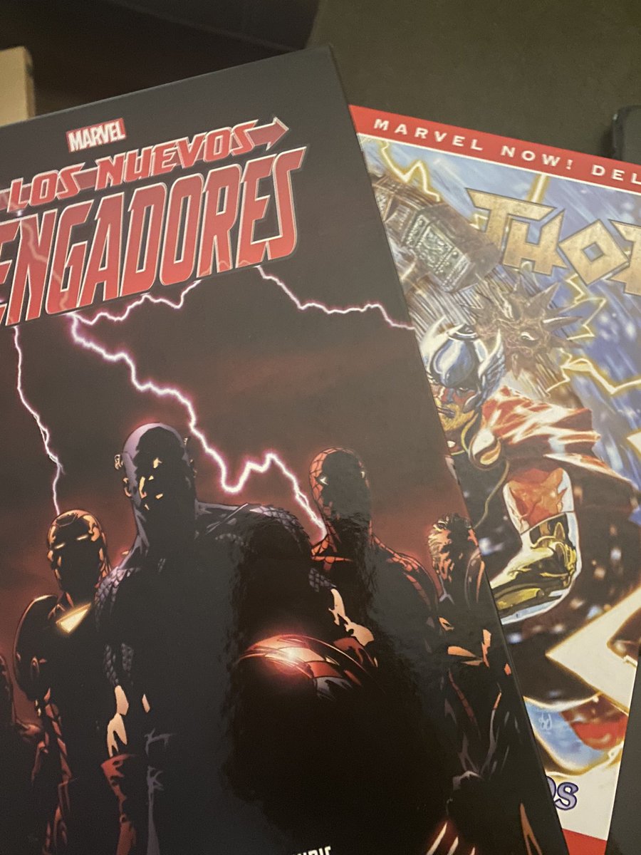 RoomMarvel's tweet image. Por fin, tenía ganas de los nuevos vengadores, la pila no para de crecer