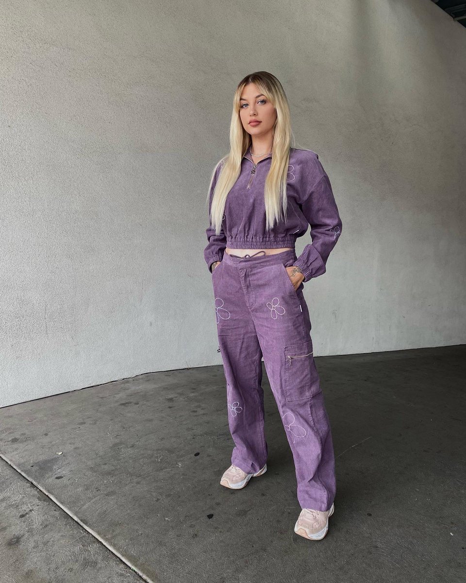 SamiiRyan's tweet image. Im SO happy with how our daisy gal corduroy embroidery set came out! from design to sampling to adding all the intricate detailing.. it’s so GOOD. online tomorrow @thesamiiryan