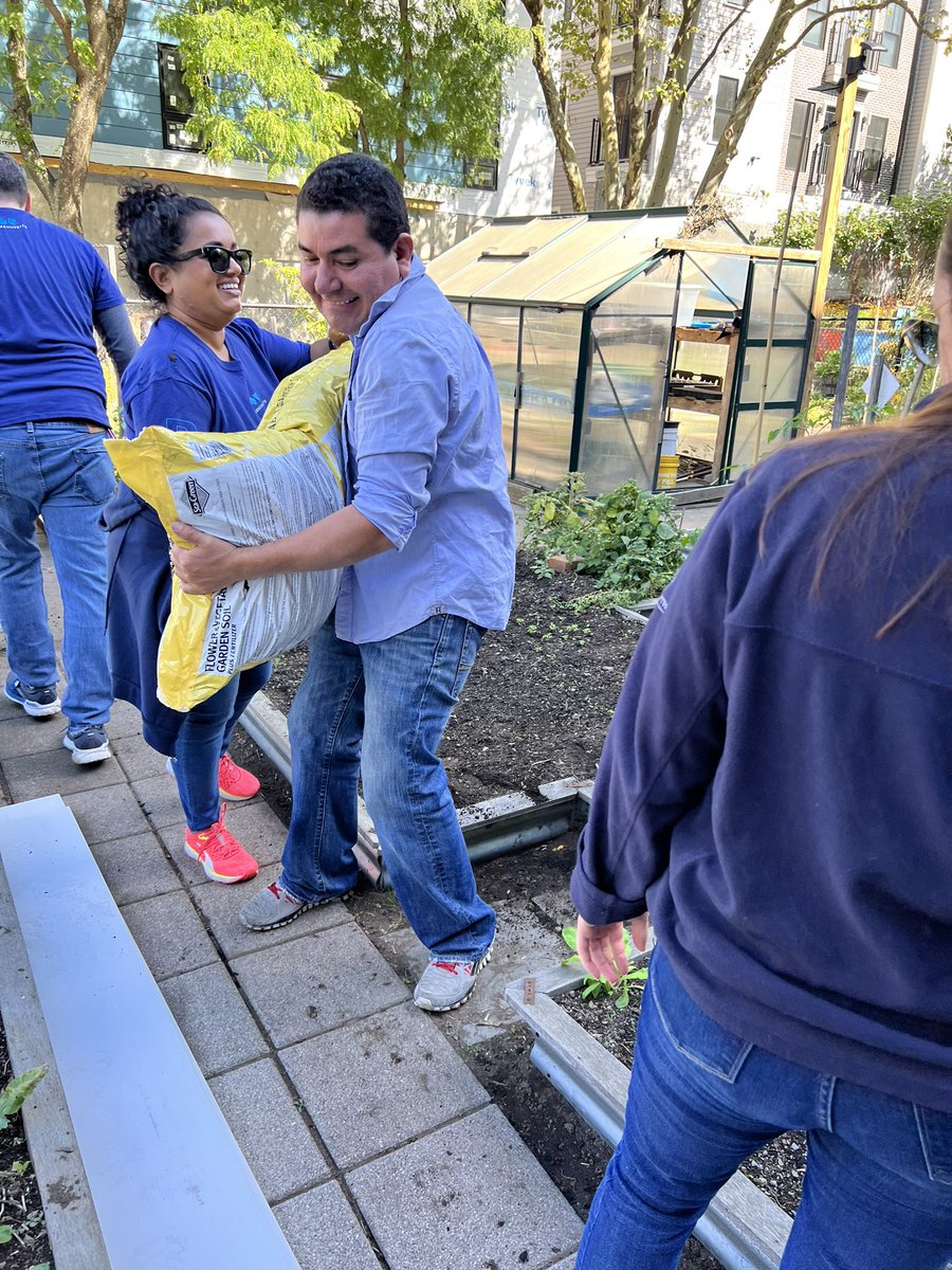 CGWDelishus42's tweet photo. #BCBSMA #ServiceDay2022 @NOAHCDC https://t.co/APUPLQIxeW