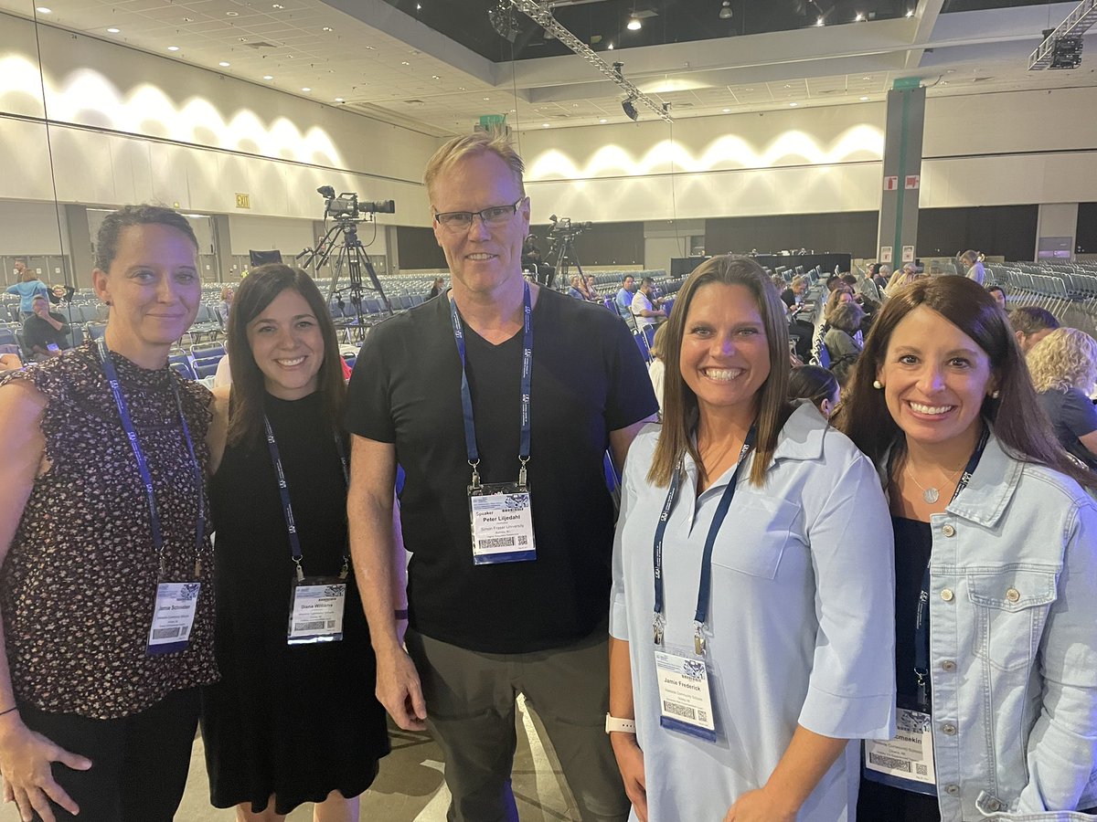 mrs_d_williams1's tweet photo. Meeting some of the greats at #NCTMLA22 @pgliljedahl @mburnsmath @MrsMMcMeekin @JSchnieber https://t.co/oBiY5kzMGY