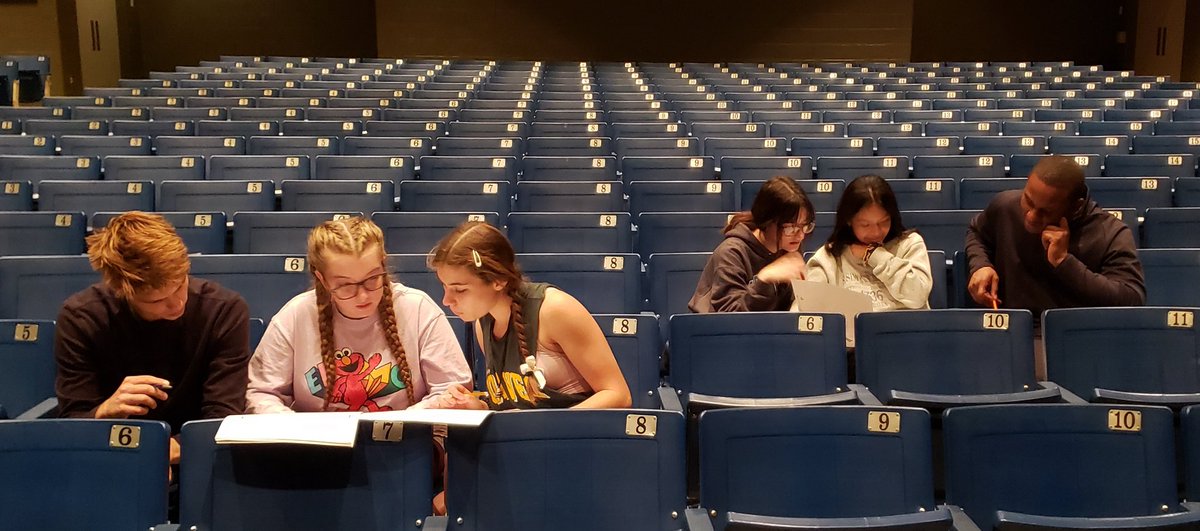 sciencereaction's tweet photo. Seniors working collaboratively through @ACTStudent practice tests to problem solve and determine their strengths and weaknesses in the different types of passages on the Science @ACT @SiegelHighStars @lorie_gober @creasyl_shsprin
#P2BASS #actbootcamp https://t.co/CiOllBCcVQ