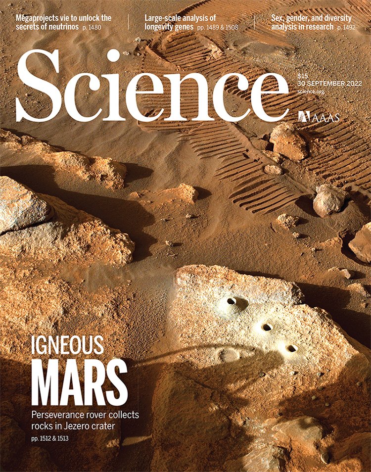ScienceMagazine's tweet photo. Jezero crater on Mars contains igneous rocks that were modified by liquid water, samples of which were collected by the @NASAPersevere rover.
Learn more in this week's issue of Science: https://t.co/J63P0Mn8yZ https://t.co/MnDzk99JS3