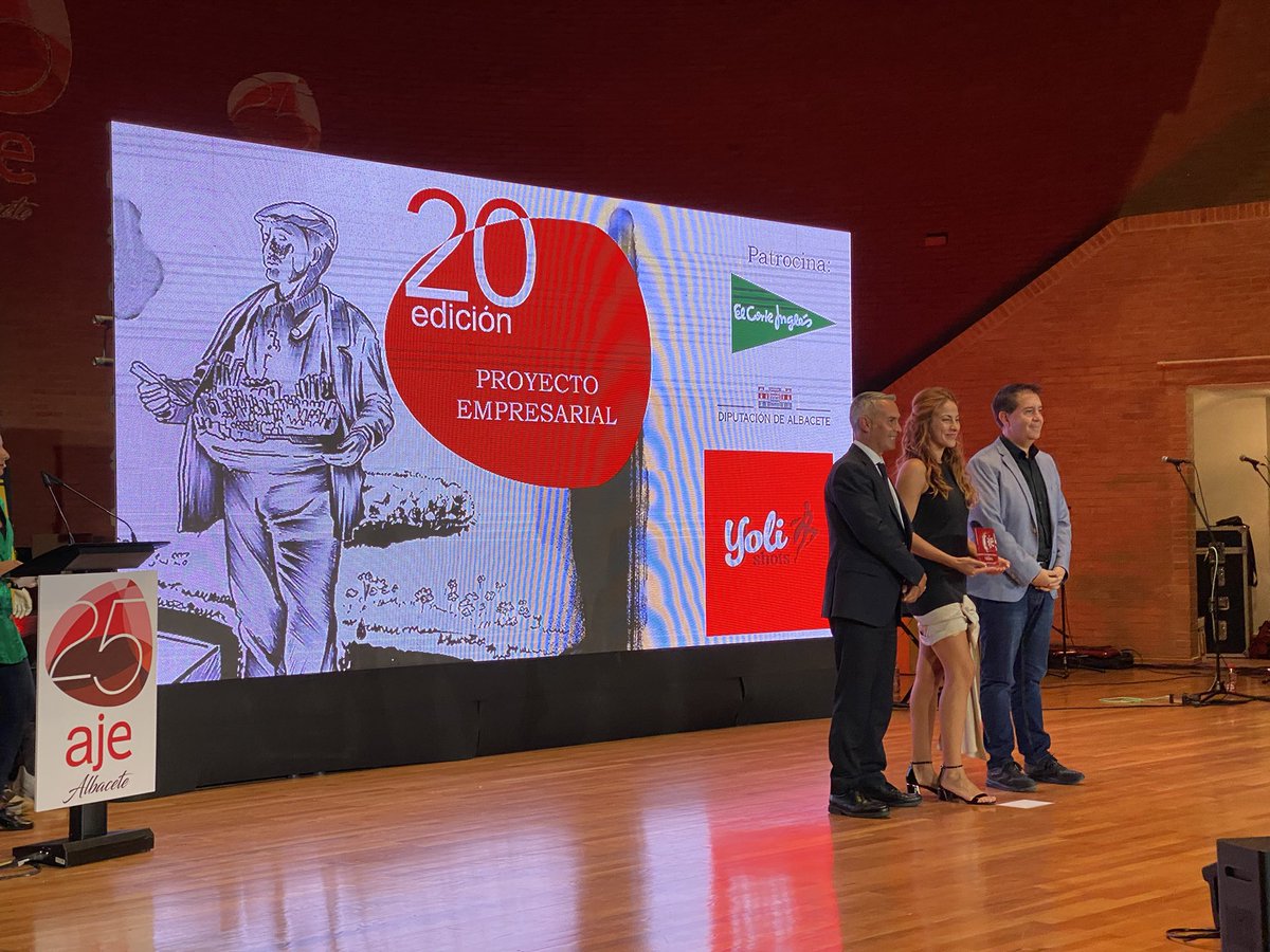 Accésit proyecto empresarial <a href="/yolishots/">yolishots</a> 👏🏼👏🏼 creatividad y sensualidad 😍