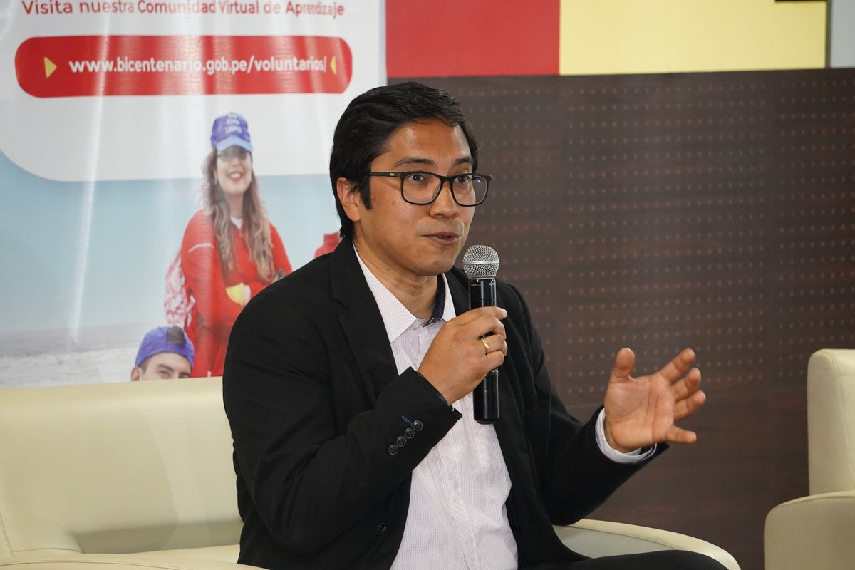 bicentenariope_'s tweet photo. Participaron el jefe de Programas y Proyectos de Sostenibilidad Corporativa de @_USIL, Ricardo Miranda; la exdirectora del programa PAIS y actual asesora de la @ATU_GobPeru, Killa Miranda; y el director de @casaronaldperu Jonathan Rossi La Cotera.
#BicentenarioPerú2024 🇵🇪 https://t.co/L7cyoqbecq
