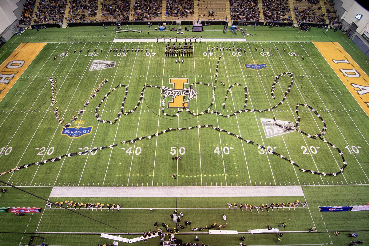 uidaho's tweet photo. From Kneale Stadium in '69 to the Kibbie Dome, nothing says "Idaho Vandals" like the Vandal Marching Band halftime performance. 🏈🎺

#UIdaho #GoVandals #ThrowbackThursday #VandalHomecoming #College https://t.co/PPA4of0DFX