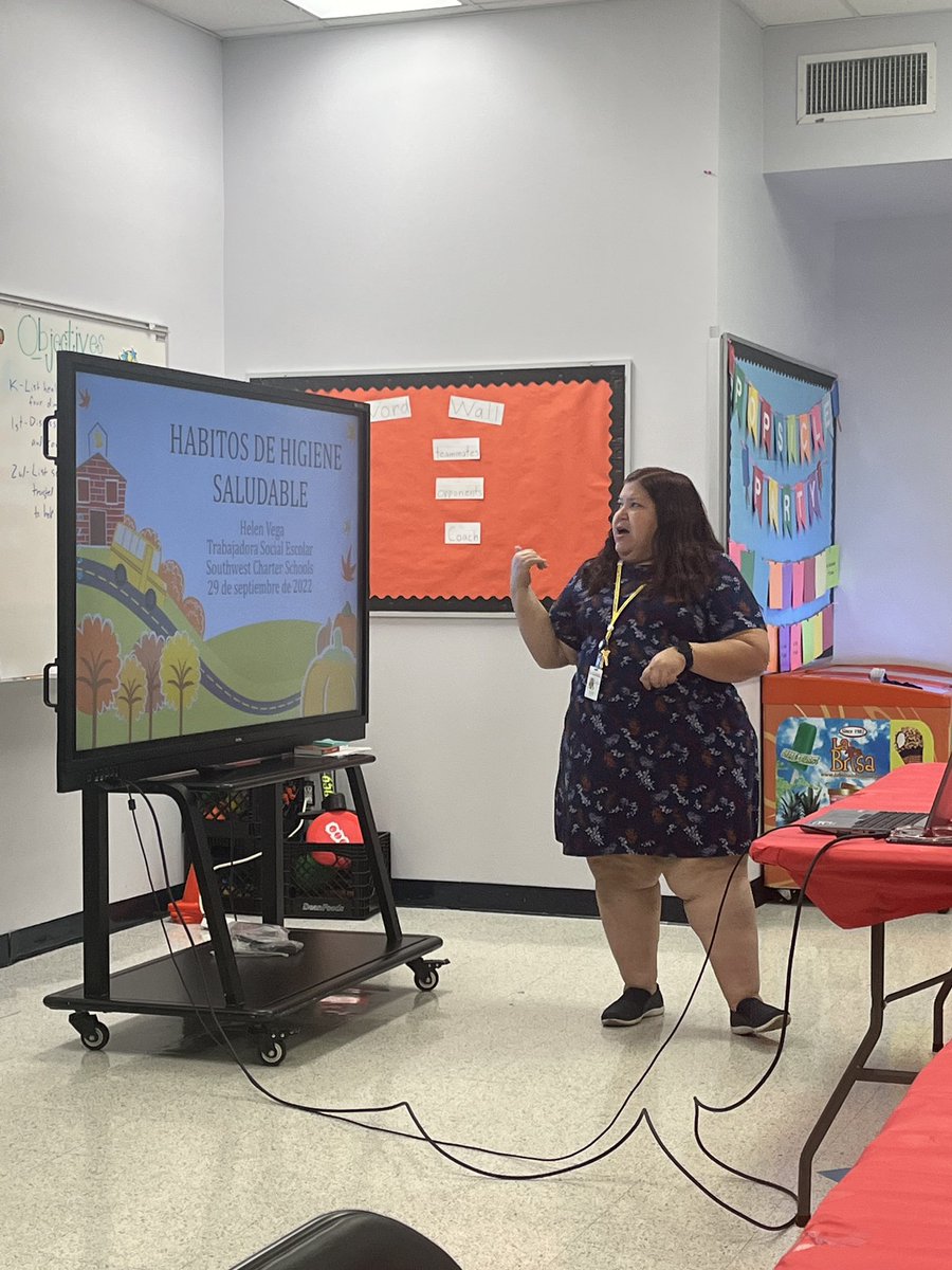 Enjoyed presenting to parents @SWS_Mangum this morning. Reminded me of all my Parenting Classes given at Yauco, PR in the past. #socialwork #lovemyjob <a href="/swschoolstx/">Southwest Public Schools</a> <a href="/Salvado14879249/">Salvador Barrera</a> <a href="/keri_fovargue/">Keri Fovargue, Ph.D.</a> <a href="/krisgeepage/">Kris Guillen Page</a>