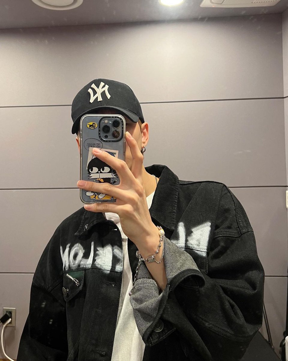 fsg_xhero's tweet photo. [INSTAGRAM] 270922

Безмежно сумую

#JYP #XdinaryHeroes #XH #Вілленс #Villains #Ode #Оді #Хрусь #Отримали #Оді #О_стаграм #ODTD #💜 https://t.co/KdpFp62dDB