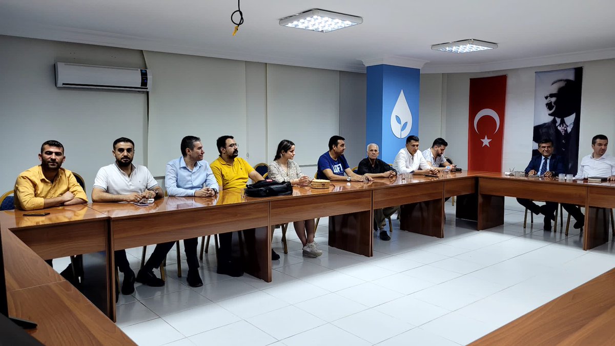 HalitAci's tweet photo. Haftalık YK toplantımızı Siirt Mitingi, Saha etkinliklerimiz, 7-8-9 Ekim Festival’de yapacaklarımız, #ToplumunDevası ve #UlaşımınDevası faaliyetlerimiz, Trabzon Mitingi gündemlerimizle gerçekleştirdik. 
Çok çalışmamız gerekiyor.
Çok çalışıyoruz.💪
@alibabacan @ongun_ramiz https://t.co/QjcMlry8FS