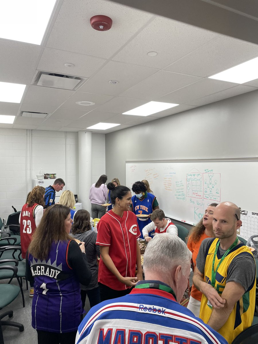 laxcrotty's tweet photo. @voreben @erinbeersvore @SycamoreHSEng @SHSGaff @SycamoreFeist @emilysweeneySHS @johanna1d Pot luck on Jersey Day was a bold move, but fortune favors the bold. https://t.co/R5S652i9CT