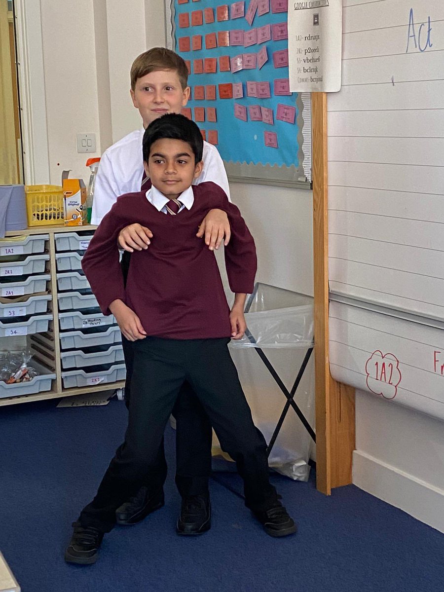 StModanEnglish's tweet photo. S1 Shakespearean Scholars 🎭 showing off their great knowledge of #Hamlet by performing key scenes. Bravo! @StModansHS @stmodansparents @TheRSC https://t.co/buDeUwEzas