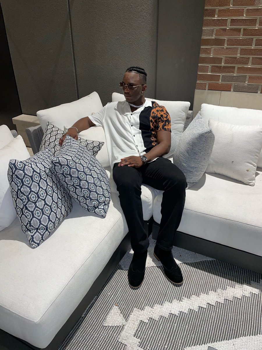 eniola_olawunmi's tweet photo. Not here to take part here to take over 🥷 https://t.co/NxngEwH7J6