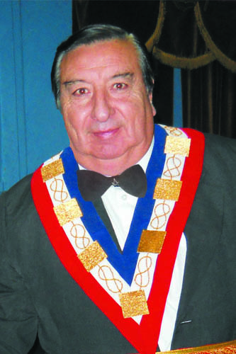 GranOrDeChile's tweet image. M.·. R.·. H.·. Héctor Díaz Montenegro: XI° Encuentro CIMAS, Chile 2022. DECLARACIÓN Y PRINCIPIOS. Siga leyendo: n9.cl/t4avp 

Comunicaciones y cultura
Gran Oriente de Chile. 
#CIMAS #GranOrienteDeChile #FASCREAA #Masonería #MasoneríaChilena #EncuentroCIMAS2022