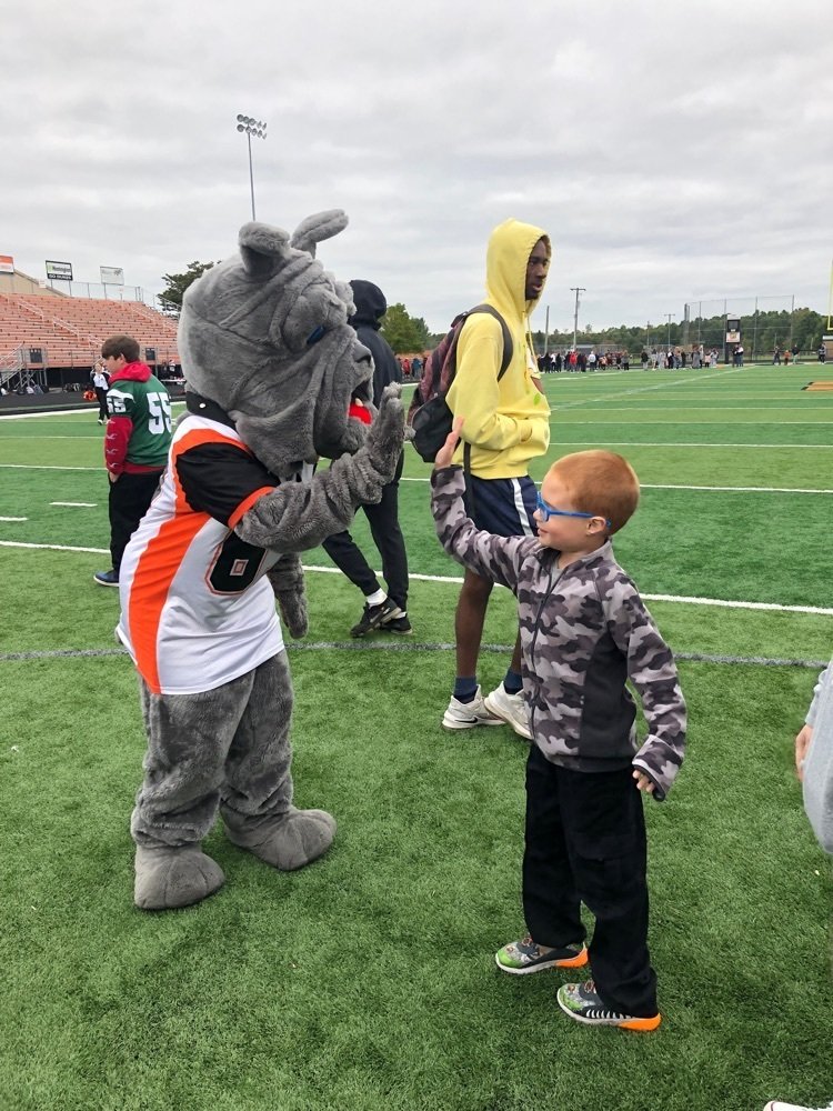 MrScott_Minerva's tweet photo. 🌟 It is a Great Day to be a Malvern Hornet! Several students and staff had the opportunity to participate in Champions Day at Marlington High School! Great Job to All! We are proud of you! #MalvernPride https://t.co/VsUdRfs89c