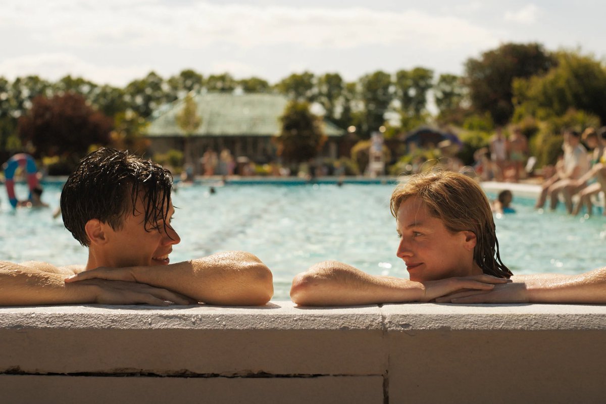 DiscussingFilm's tweet photo. Amazon will be submitting the entire ‘MY POLICEMAN’ cast, including Harry Styles, David Dawson and Emma Corrin, all in the supporting categories for Oscar consideration.

(Source: https://t.co/ZszGhCHXNL) https://t.co/ZC6LJi9hHz