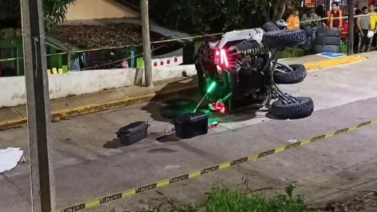 DiariodeYucatan's tweet photo. ⚡ Joven pierde la vida tras chocar vehículo que le regalaron por su cumpleños https://t.co/x6O8SnUD9D https://t.co/hakuY04zhU