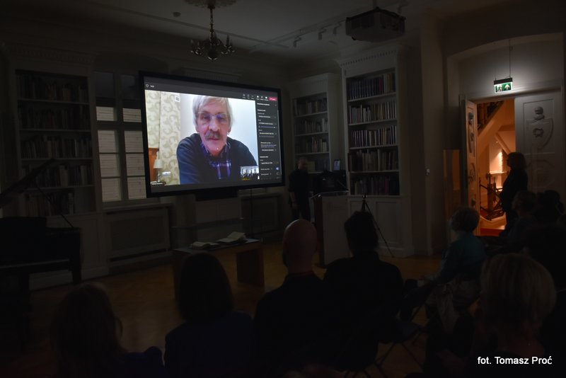 raczynskich's tweet photo. Tak było wczoraj na XXXII Spotkaniu z Arcydziełem, podczas którego można było zobaczyć rękopis Józefa Ignacego Kraszewskiego #poznan #bracz https://t.co/7YpO20wJ15