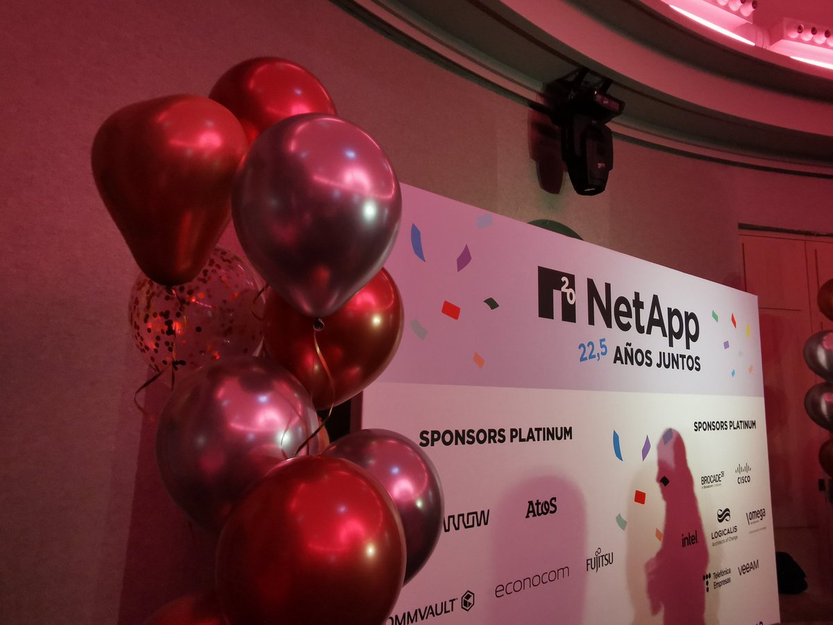 AHardDisksNight's tweet photo. Dos años y medio después, @NetApp_es celebra su Aniversario en España.
¡Felicidades!
En este periodo, José Manuel Petisco ha cogido las riendas del fabricante de soluciones de almacenamiento.
@jpetisco #22NetappSpain https://t.co/4veeB3hjzO