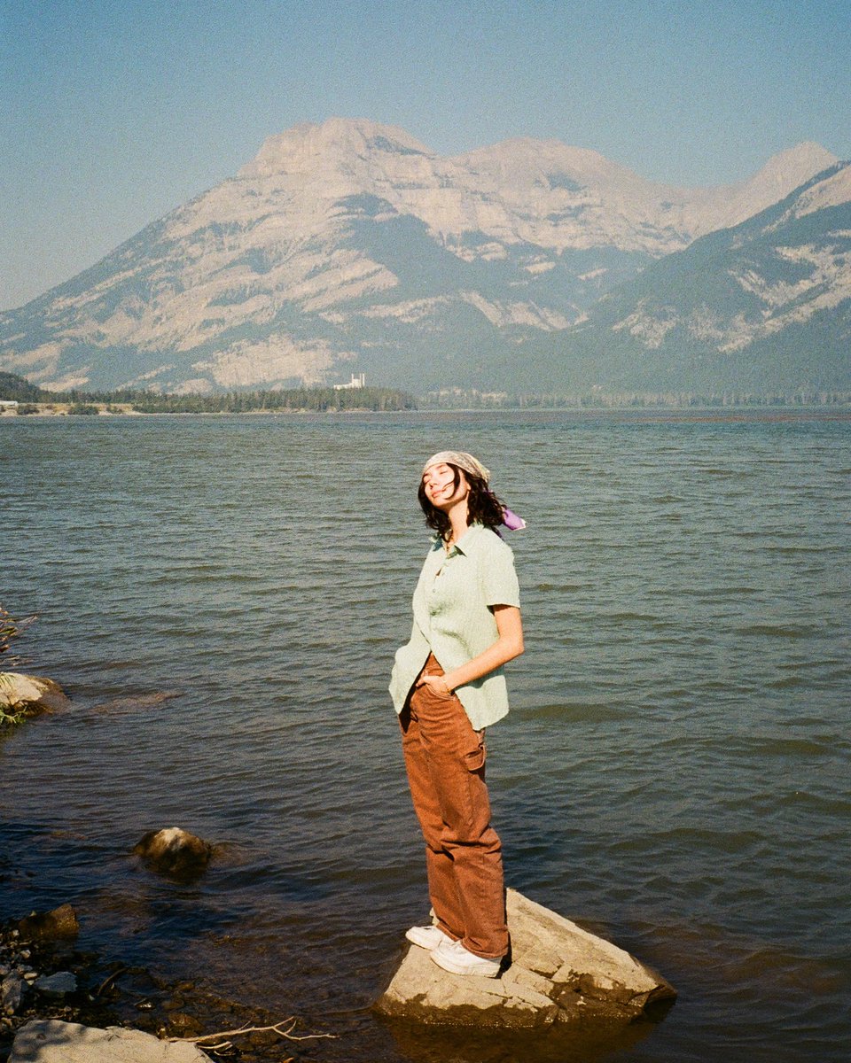 How I got 350 followers and tweet twice a year?? Who are you people? Anyway, thanks for being here :)