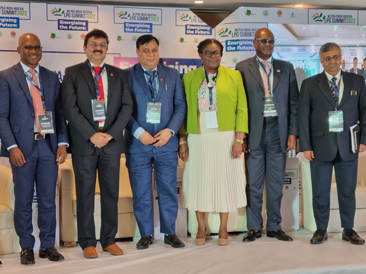 Soumitr21612020's tweet photo. Had an engaging discussion with  stake holders of Nigerian LPG Industry including Officials from OVP and NNPC on way forward to replicate India experience in LPG penetration. Also met India High Commission in Abuja @PMOIndia @HardeepSPuri  @ChairmanIOCL @DirMktg_iocl @EDLPGIOCL https://t.co/yM75ttjBBX