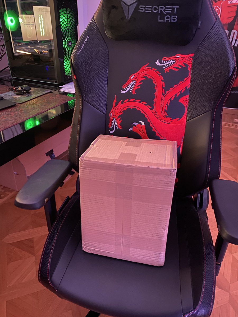 tombeckhauser's tweet photo. Hey guys! My VKBs arrived today and Iโll be unboxing them live on stream. Also today is your last chance to collect tickets for the Nomad Giveaway. Hope see some of you soon ๐ #Giveaway #StarCitizen #StarCitizenGiveaway #HOSAS #Twitch https://t.co/7hdR7phFCH