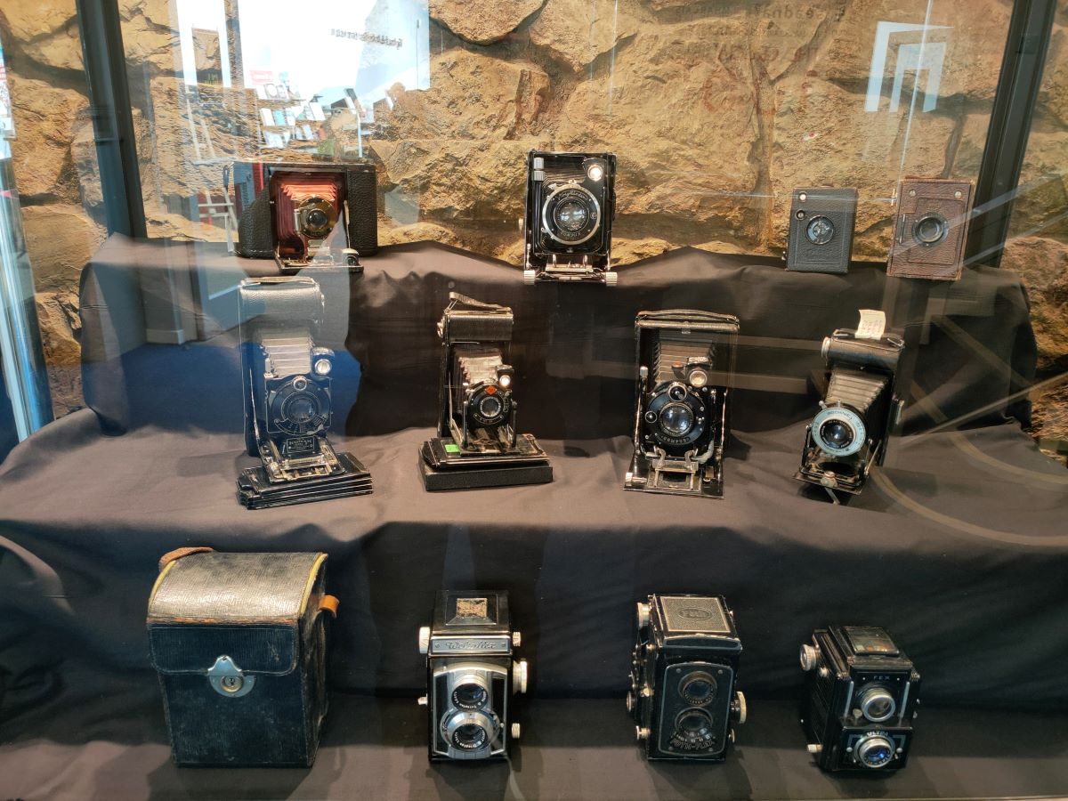 corkcitylibrary's tweet photo. Don't forget to pop into the City Library to check out our fabulous Slow Camera Exchange exhibition.
Ireland's first analogue camera exchange invites you to view, explore and engage with a range of interesting and curious Cameras!
#CorkCityLibraries #SlowCameraExchange https://t.co/ZbxSpKeMF4