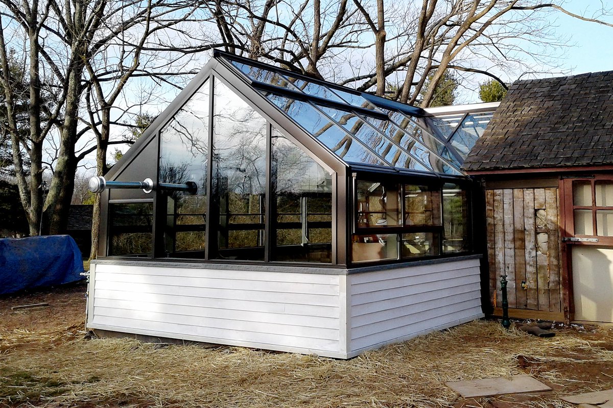 WHEN BUILDING A NEW GLASS STRUCTURE, CONSIDER THE BASE WALL. Though base walls, or knee walls, aren't necessary for all applications, there are design choices to be considered for glass structures - Height, Materials, and Function. Contact a sales representative to learn more.