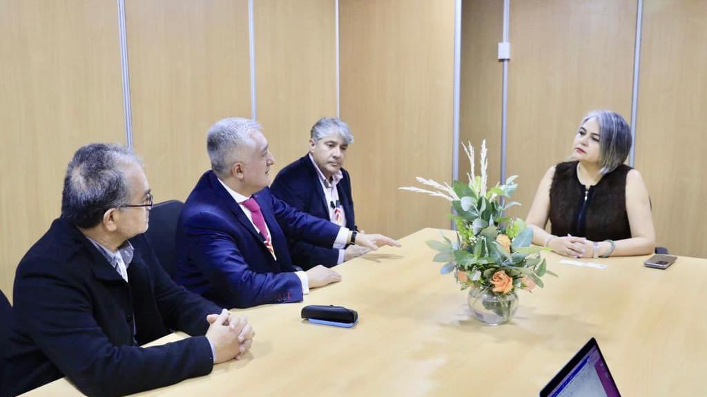 BYPSProjectsPE's tweet photo. Con el objeto de fortalecer y dar a conocer los esfuerzos que ha desplegado BYPS como parte de su gestión de internacionalización, sus directores fueron recibidos en el marco de #Extemin por la excelentísima señora Alessandra G. Herrera Jara, ministra de Energía y Minas...
(1/3) https://t.co/ONaKOdlt4d