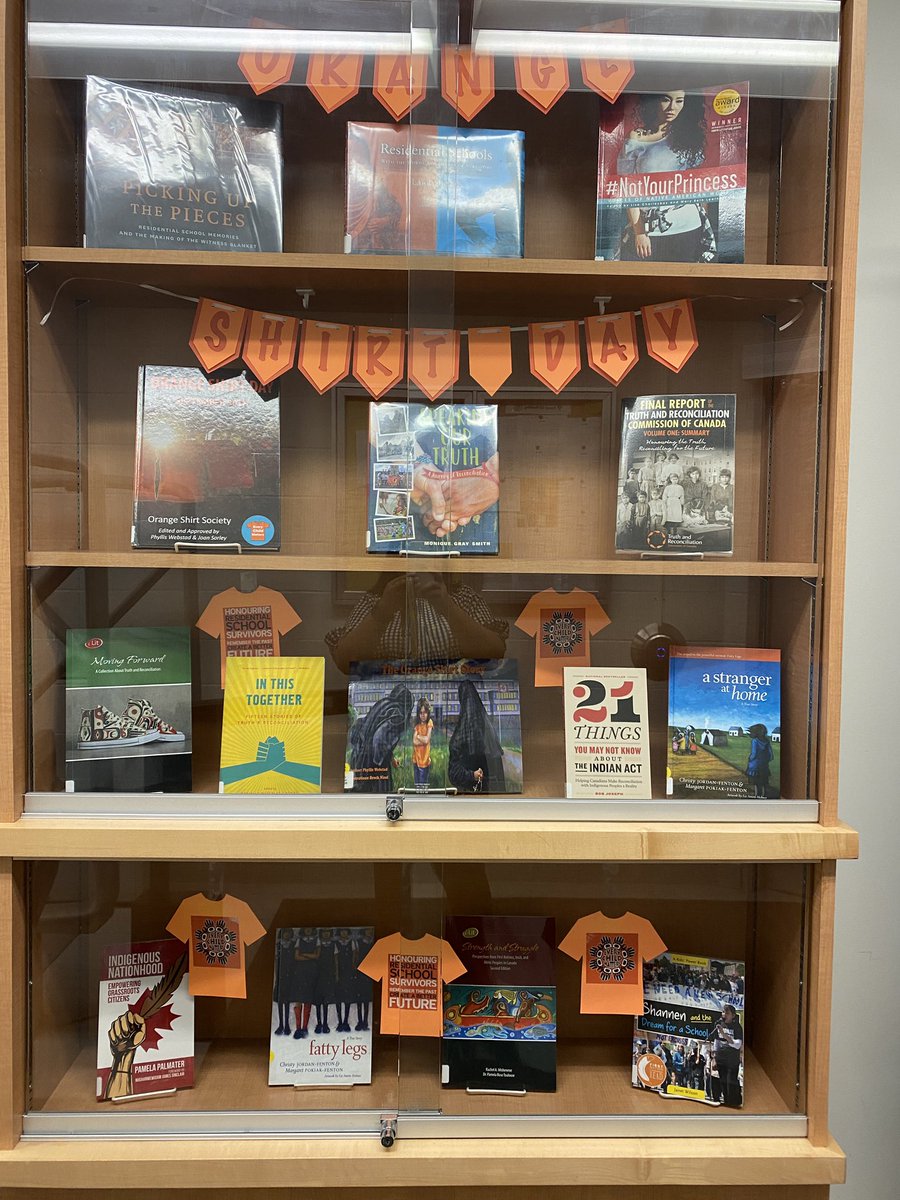 PortCreditLLC's tweet photo. Every Child Matters #OrangeShirtDay #EveryChildMatters @PortCreditLLC @PortCreditSS @PDSB_Libraries @pslta https://t.co/a2we99ytpS