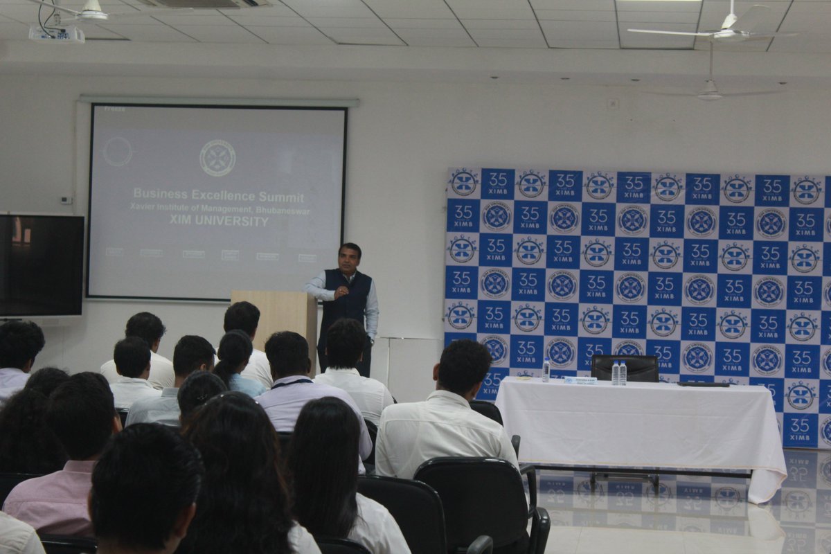 ximb_official's tweet photo. Mr. Debendra Narayan Kar, The Chief Commissioner Officer of Chennai, IRS, gave a speech on the topic, "Business 5.0 with Rights and Responsibilities". He cited the significance of personal social responsibility and the positive changes it can bring.
#XIM #BES2022 #35YearsofXIM https://t.co/WywZYpYU3m
