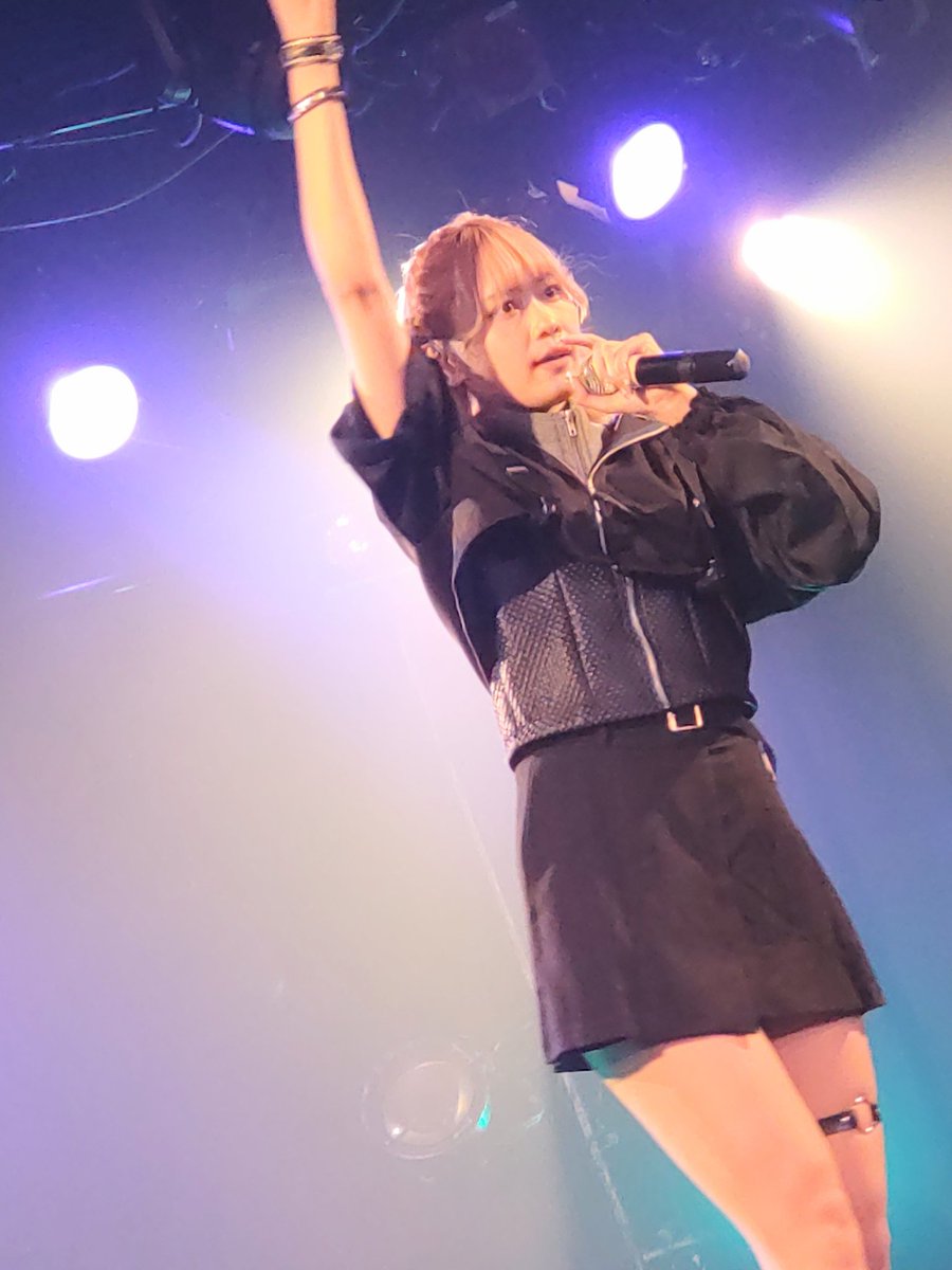 line_sony's tweet photo. 29日渋谷テイクオフ7

・上下碧さん
愛の��るし/PUFFYさん
大逆転/仮面女子さん
星たちよ/仮面女子さん
走れ/ももいろクローバーZさん

竹内義和さん関連のアワーズルームやおちゅーんで
お名前みかけてた話ができた(笑)
スリムビューティー✨ https://t.co/LQ9ugxmLZk