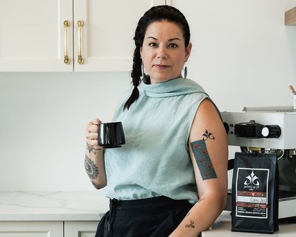 FCCfoodbeverage's tweet photo. Canada loves coffee and we have so many great roasters, including Winnipeg’s Jacked Up Jill Coffee. Along with producing a line of great roasts, owner Louanne Vermette gives back by mentoring other women in business. 
#NationalCoffeeDay #DreamGrowThrive
https://t.co/8nJ6GfBQHG https://t.co/A1UTZ0sz8M