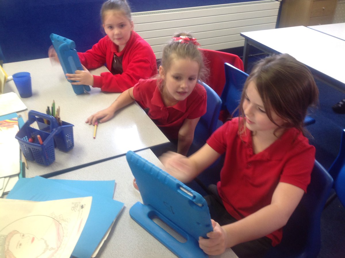 AshKnotty's tweet photo. What a lot of new computing skills Y3 have learnt this afternoon! We explored word processing with Mr Mills. We can now start new lines, insert pictures and even add a grid! We have used different fonts too, changing their colour and size. #LWQM #diddywriters #year3 #SILPrimary https://t.co/Rm5LYUVVzs