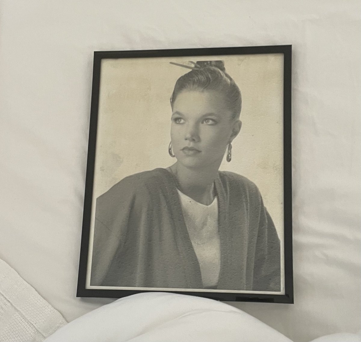 joyNjled's tweet image. Before this #rivHERwalkHER keeps running thru y’all, The Holy-G encouraged me, C’mON, to re-share a photo from wen I was barely 13 ➕ @NICKIMINAJ song #ChunLi from I Am’s angels’ #SpiritualWarfare playlist. #ExplicitLEE botHER 🫵?Battle much❓⁉️🎤🌬💨💨💨⚡️music.apple.com/us/album/chun-…
