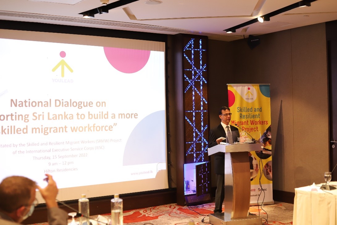 The SDC-funded Skilled and Resilient Migrant Workers project held a public-private dialogue with 32 stakeholders, challenging them to better support migrant workers. Stakeholders committed to improve occupational guidance and skills development for migrant workers in Sri Lanka.