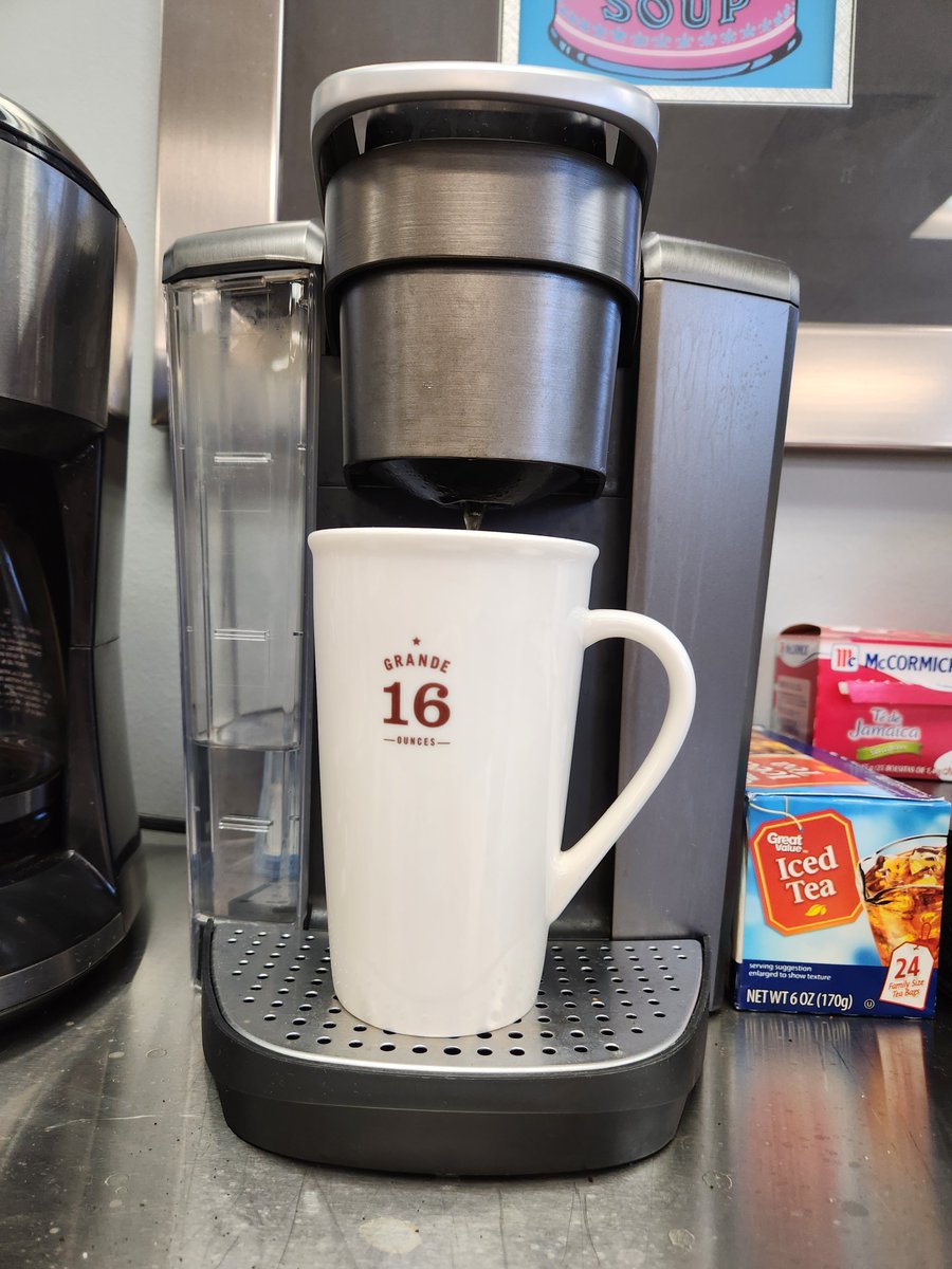 jjtwtrjohnson's tweet photo. Happy National Coffee day! #NationalCoffeeDay https://t.co/cGMlVmuB1t