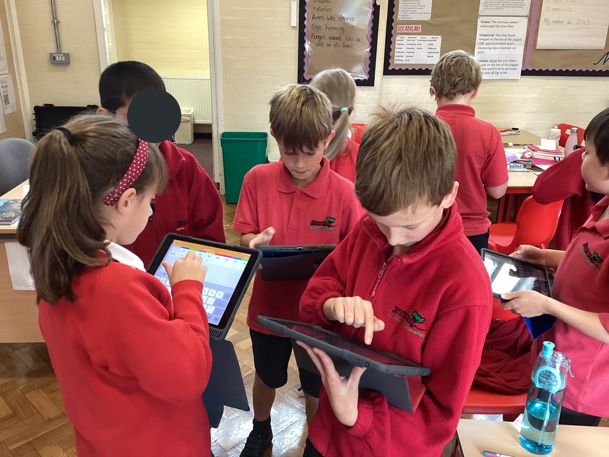 JesseGray_5J's tweet photo. Using pages on the iPads, we have collected the class’s birthday months and presented the data in a chart.
#ComputingatJG https://t.co/2fwtNHJnXo