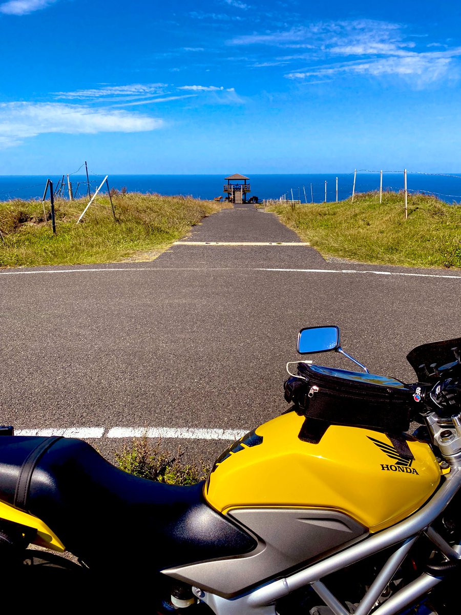 VTAaru__'s tweet photo. この前のひとりバイク旅写真🏍
フェリーも久々で楽しくてやっぱり乗り物大好きだな🤭
行ってよかった隠岐諸島🤩
今回は島前だけだけどほんとに感動もの‼️超ー���ススメ‼️
#隠岐
#バイク旅 https://t.co/EFv1azgGyK