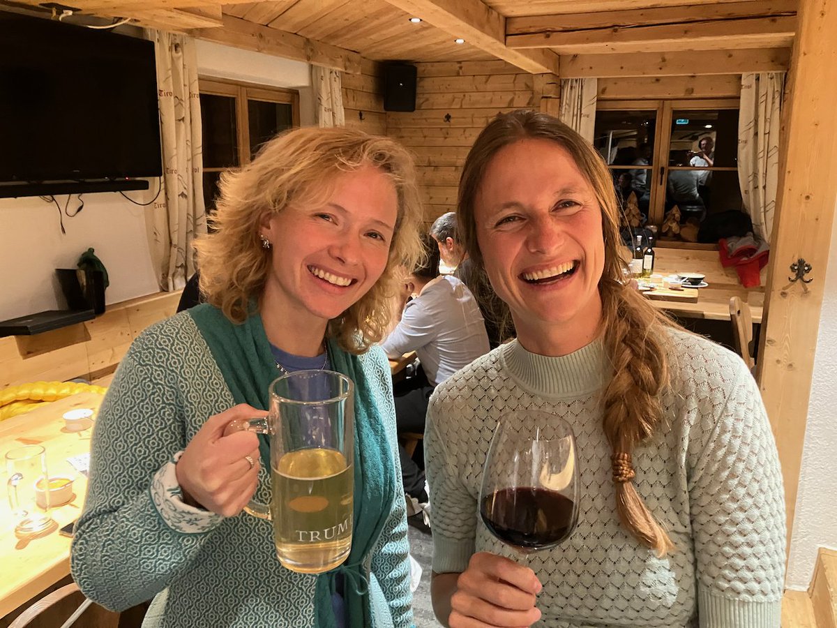 Happy belated birthday, <a href="/uekiri1/">Kirstin</a>! &amp; thank you for celebrating it together with 60+ 🇩🇪🇨🇱participants at the final <a href="/earth_shape/">EarthShape</a> meeting in 🇦🇹! 'Kirstin is our savior!' (quote from PhD students). Thank you for 6 years of <a href="/earth_shape/">EarthShape</a> coordination!